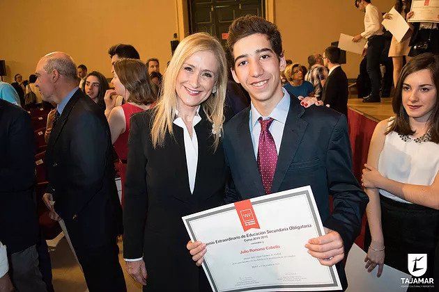 Julio Romano, Alumno De Tajamar, Recibe El Premio Extraordinario De Secundaria