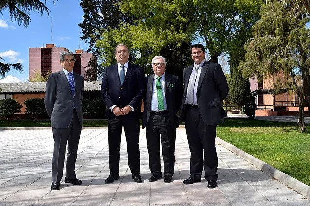 Enrique Victorero (Iberdrola) Se Interesa Por La Proyección Social De Tajamar